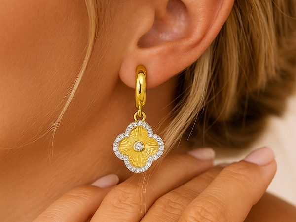 گوشواره طلا ۱۸ عیار مدل ونکلیف تراش