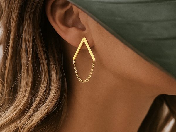 گوشواره طلا ۱۸ عیار مدل زنجیری لوزی