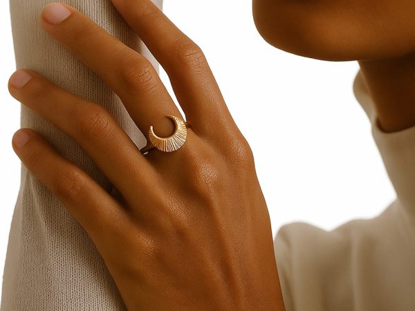 انگشتر طلا ۱۸ عیار مدل هلال خورشیدی